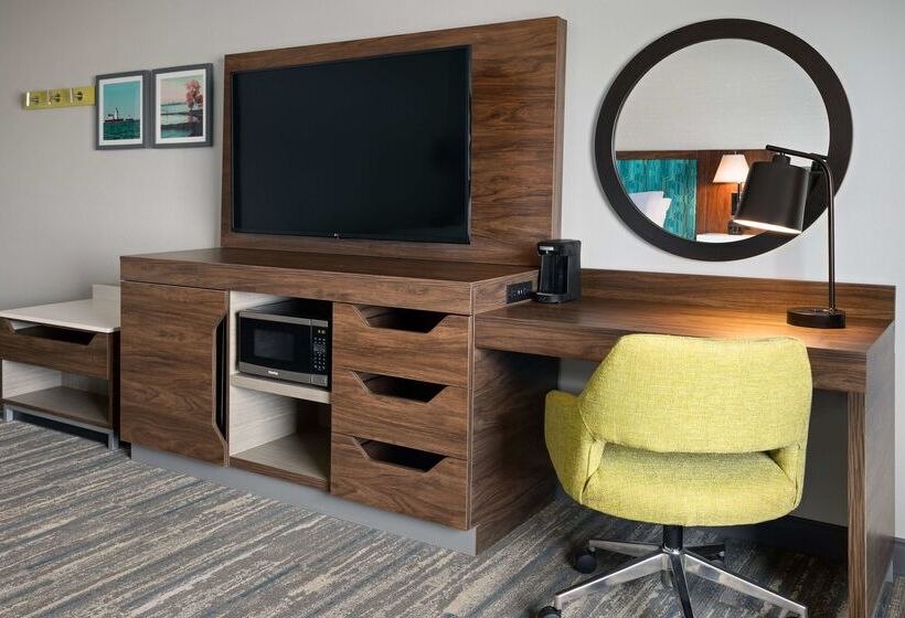 فندق Hampton Inn Cleveland Airport   Tiedeman Road