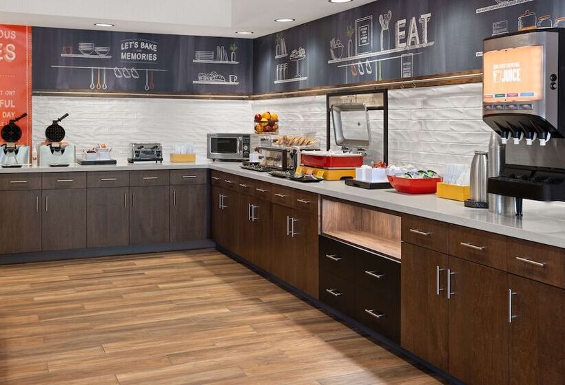 فندق Hampton Inn Cleveland Airport   Tiedeman Road