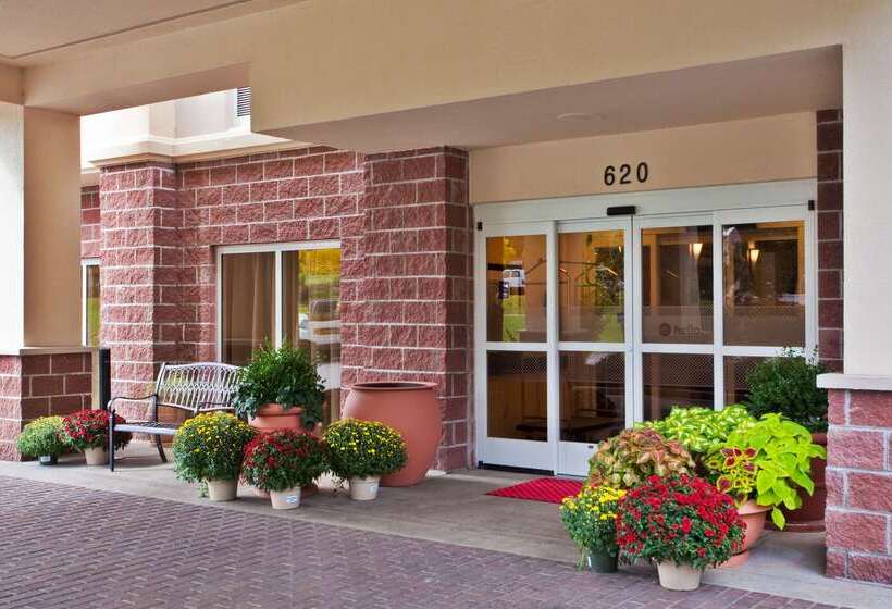 Отель Hampton Inn Clifton Park