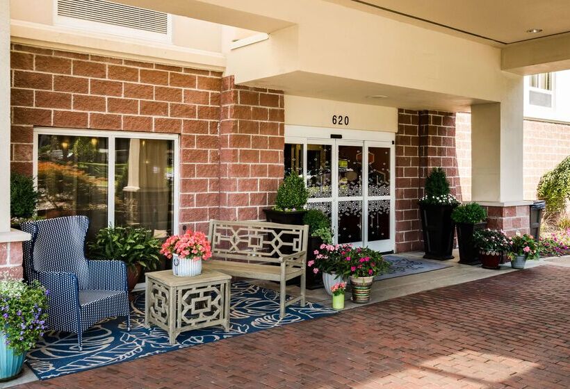 Отель Hampton Inn Clifton Park