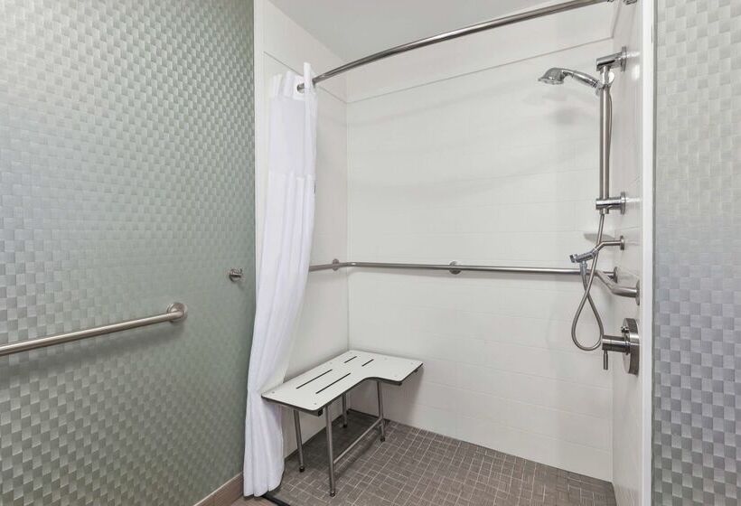 فندق Hampton Inn Clinton