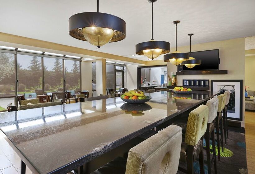 فندق Hampton Inn Clinton