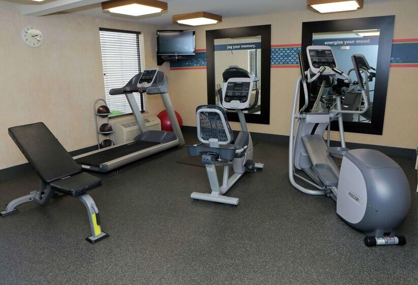 فندق Hampton Inn Clinton