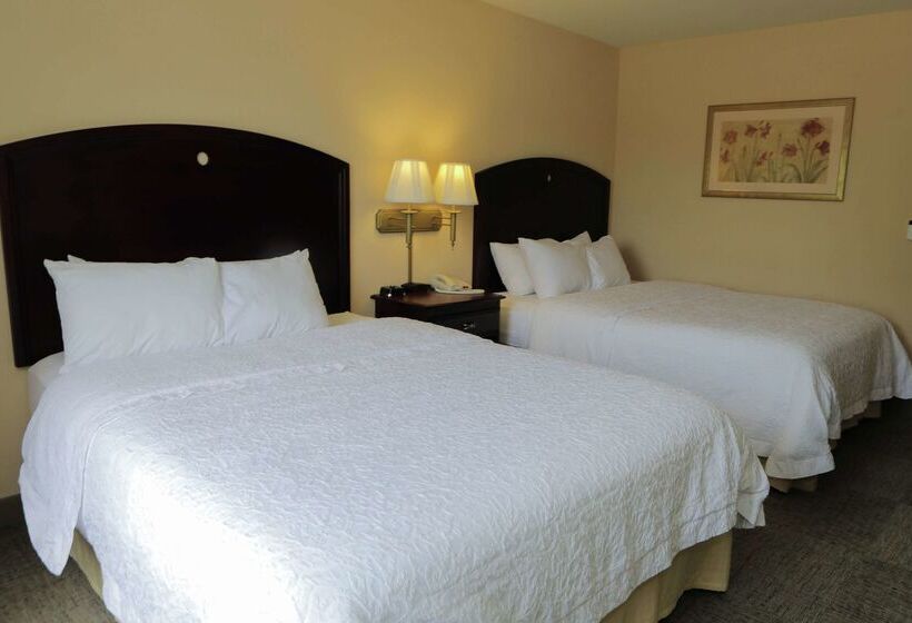 فندق Hampton Inn Clinton