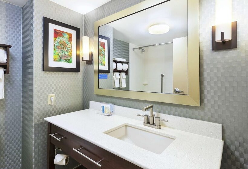 فندق Hampton Inn Clinton