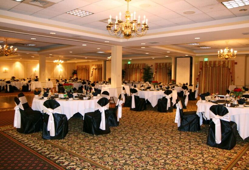 هتل Hampton Inn Colchester