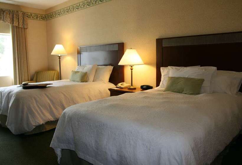 هتل Hampton Inn Colchester