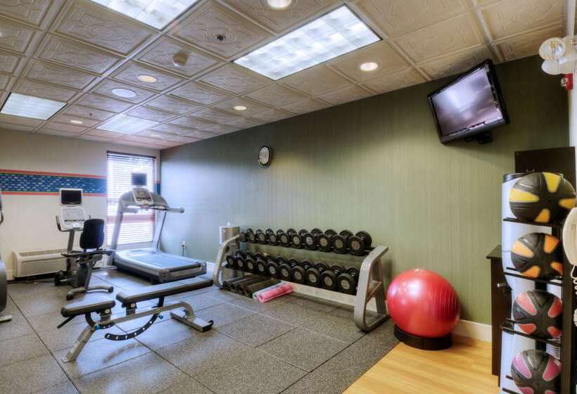 هتل Hampton Inn Columbiadowntown Historic District