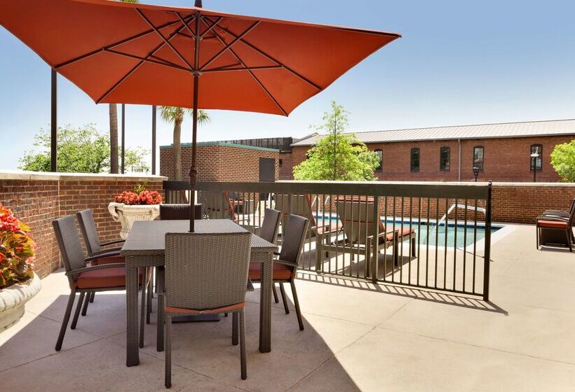 בית מלון כפרי Hampton Inn Columbiadowntown Historic District