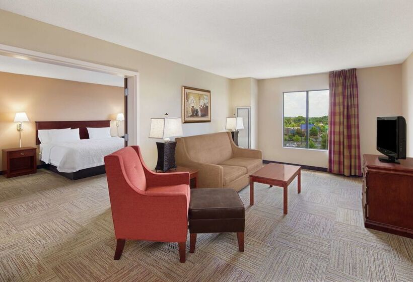 هتل Hampton Inn Columbus North