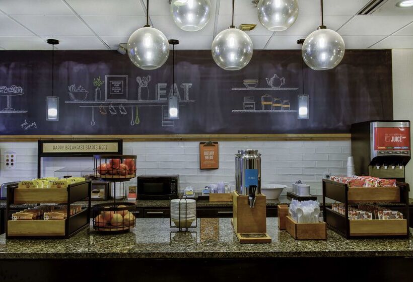 ホテル Hampton Inn Cortland