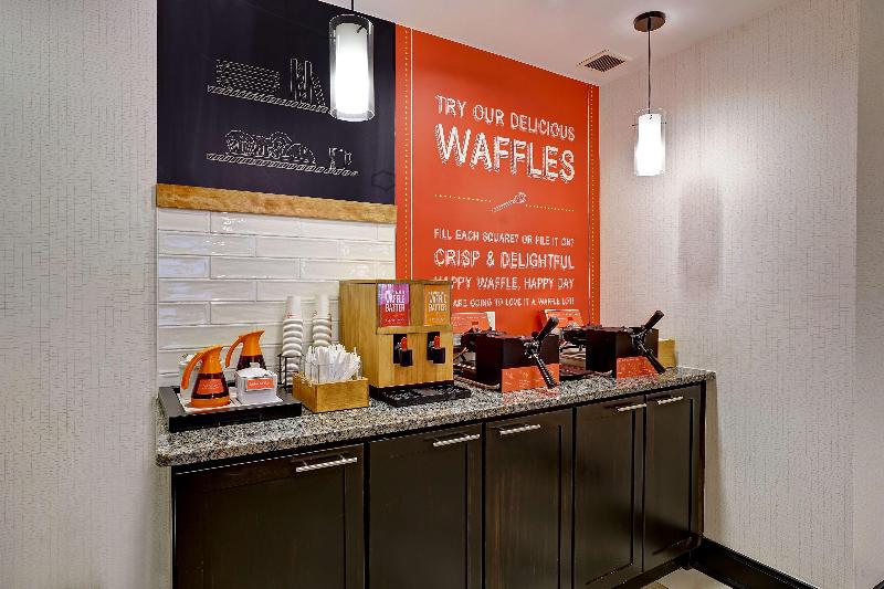 ホテル Hampton Inn Cortland