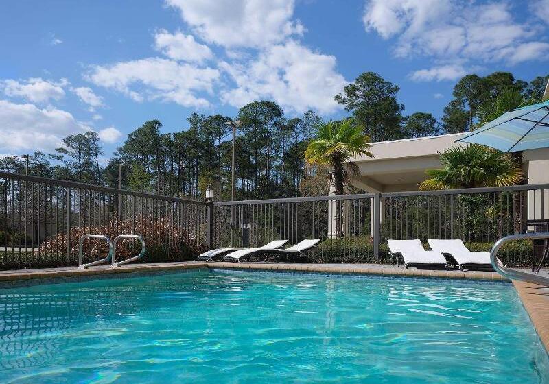 فندق Hampton Inn Covington