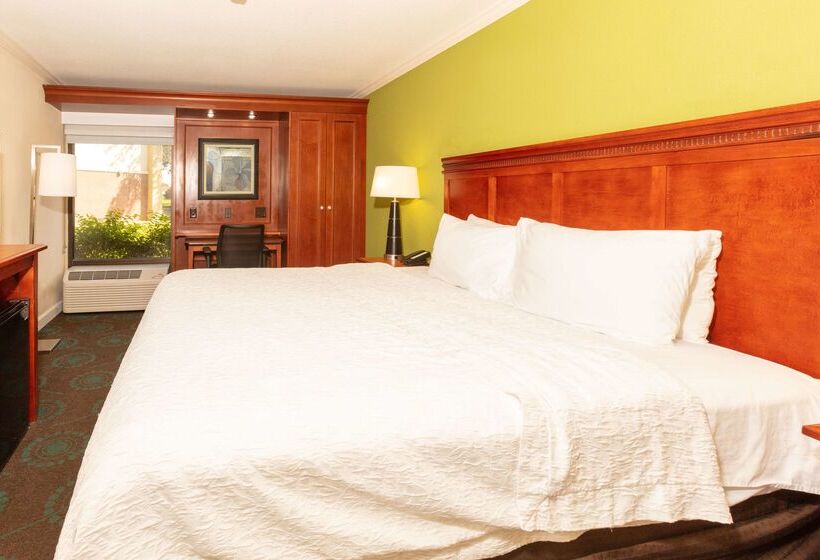 فندق Hampton Inn Daytona Speedway