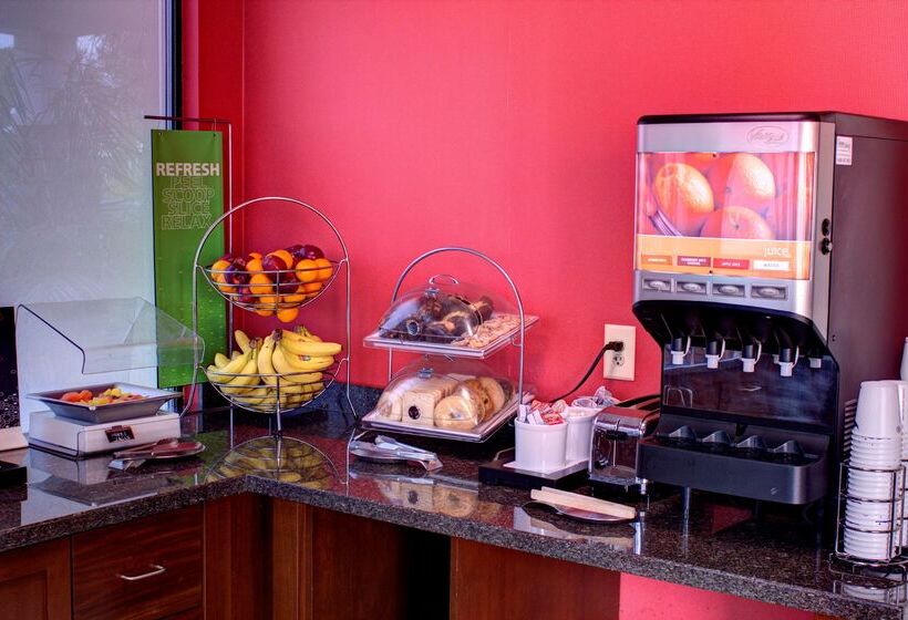 فندق Hampton Inn Daytona Speedway