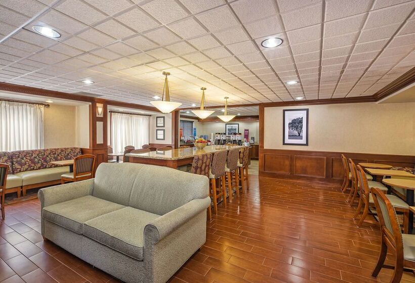 Hampton Inn Hotel Detroit/belleville Airport Area