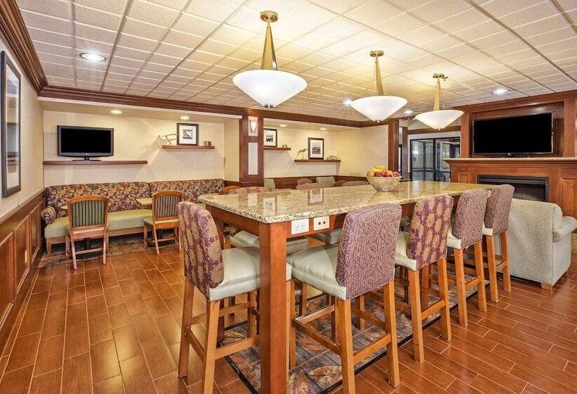 Hampton Inn Hotel Detroit/belleville Airport Area