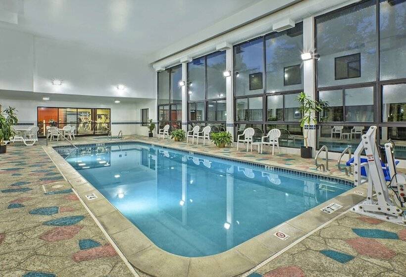 Hampton Inn Hotel Detroit/belleville Airport Area