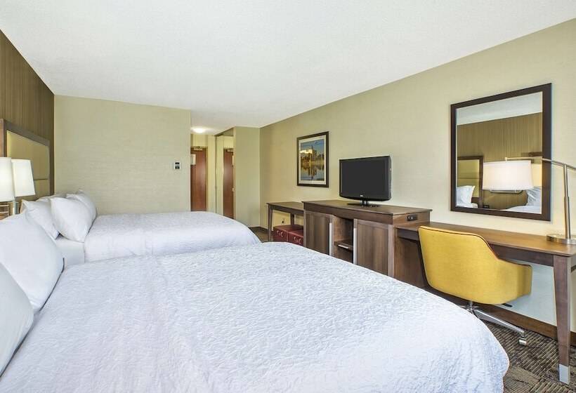 Hampton Inn Hotel Detroit/belleville Airport Area