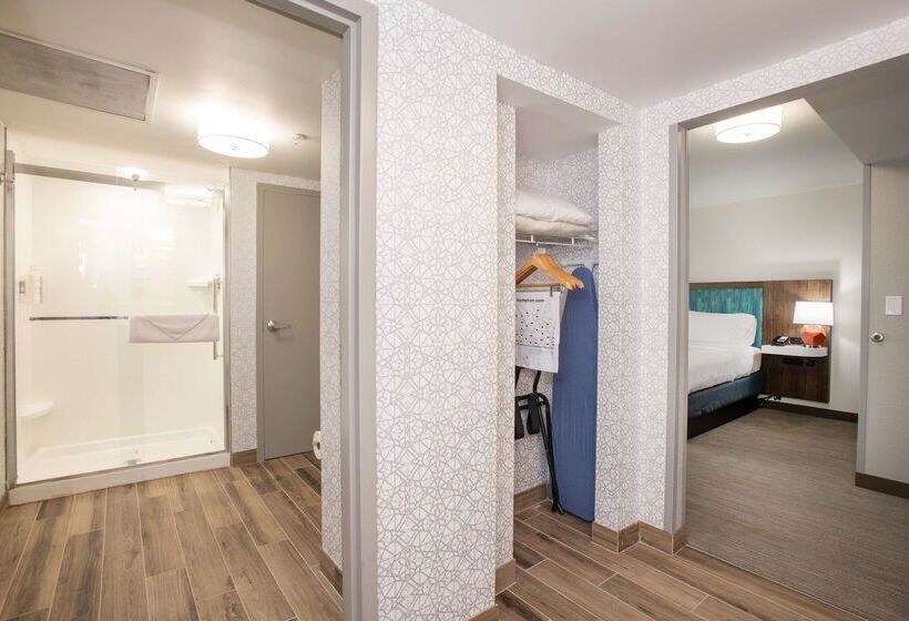 בית מלון כפרי Hampton Inn Dry Ridge