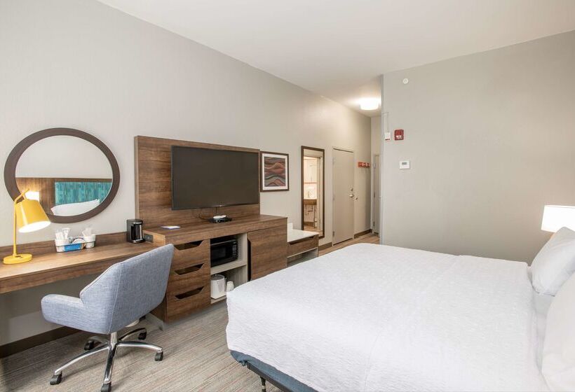 فندق Hampton Inn Dry Ridge