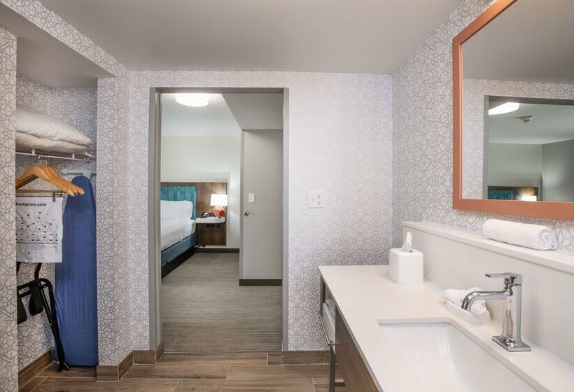 فندق Hampton Inn Dry Ridge