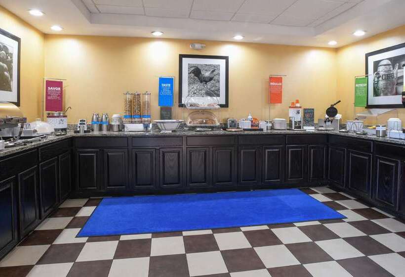 فندق Hampton Inn Dry Ridge