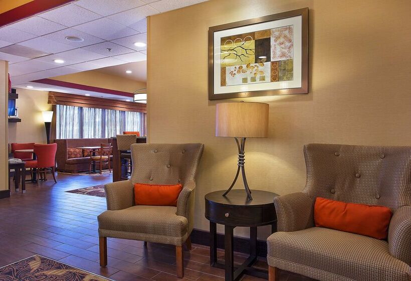 فندق Hampton Inn Dry Ridge