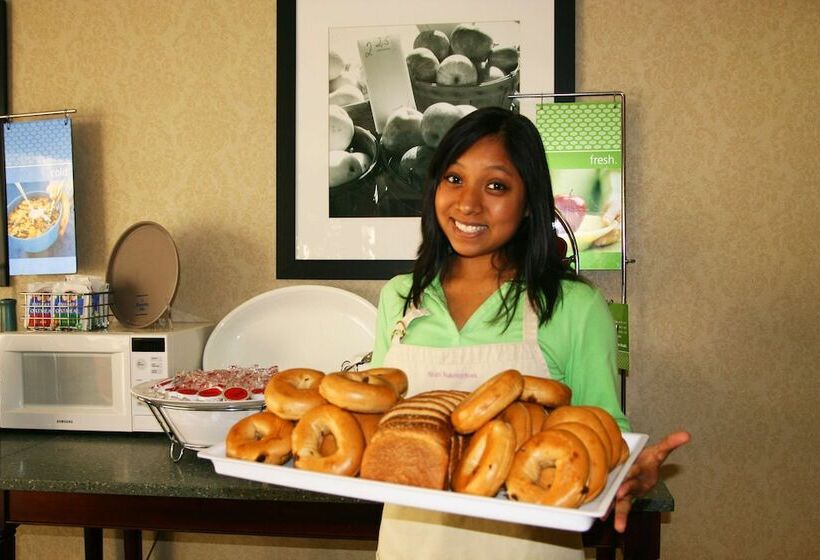 فندق Hampton Inn Dry Ridge