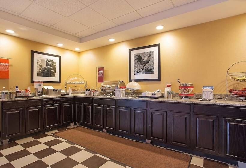 فندق Hampton Inn Dry Ridge