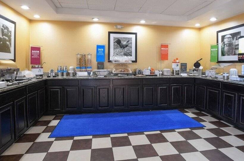 فندق Hampton Inn Dry Ridge