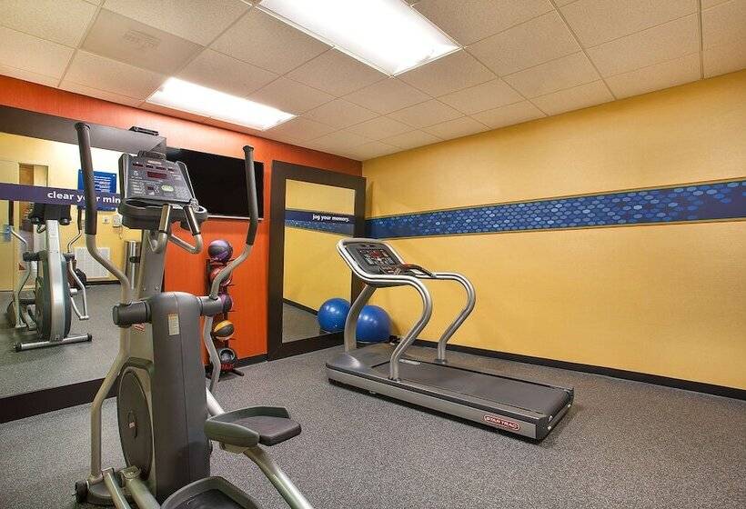 فندق Hampton Inn Dry Ridge