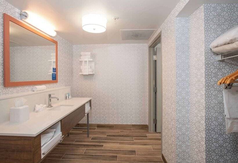 فندق Hampton Inn Dry Ridge