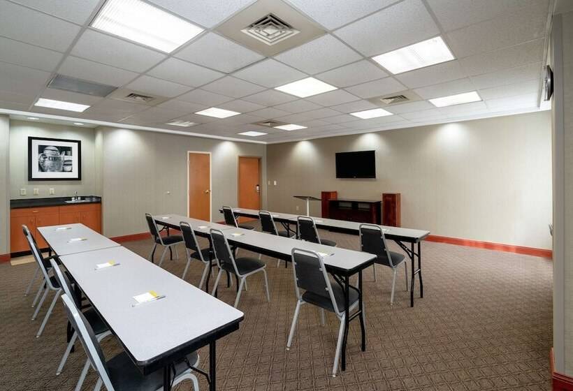 Отель Hampton Inn Dublin