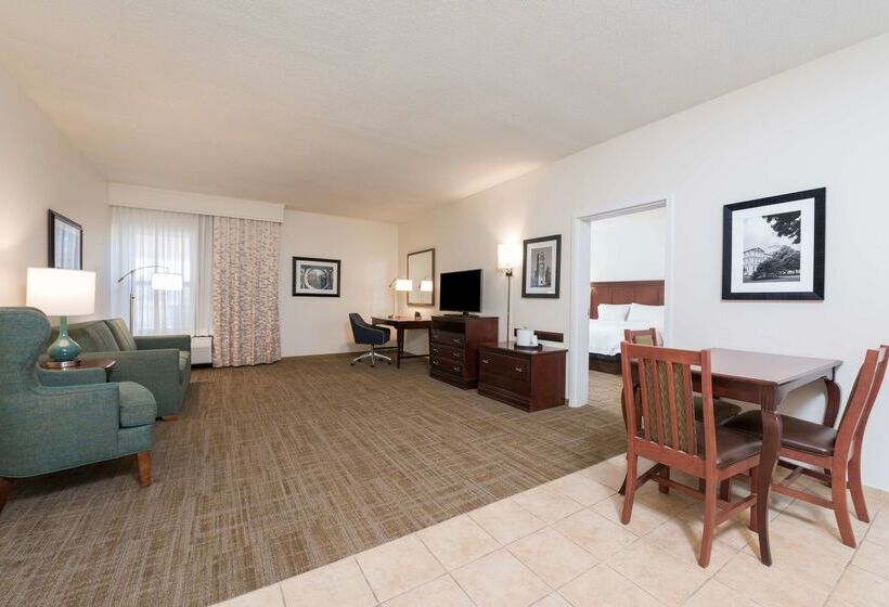 فندق Hampton Inn East Lansing