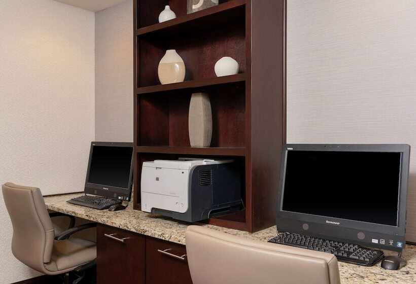 호텔 Hampton Inn East Lansing