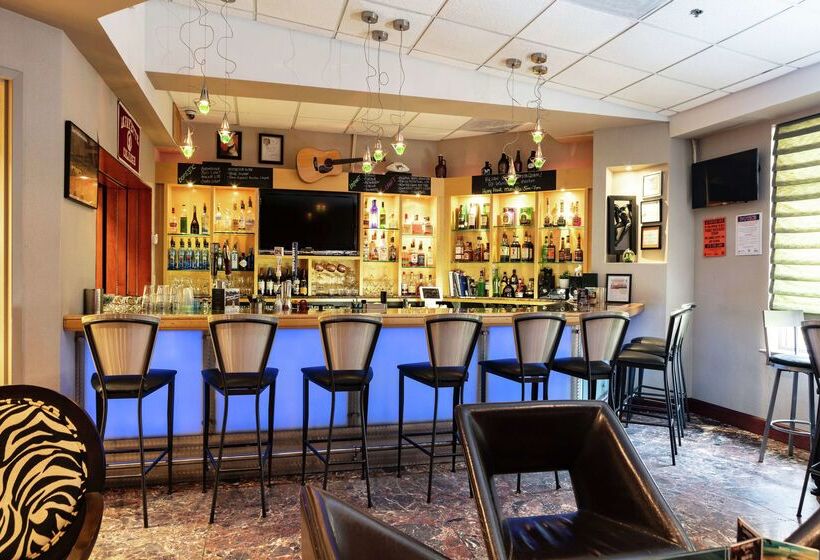 호텔 Hampton Inn Easton