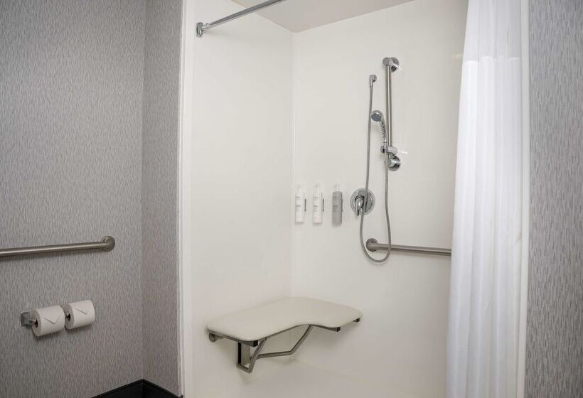 호텔 Hampton Inn Easton
