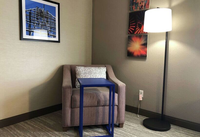 هتل Hampton Inn El Dorado