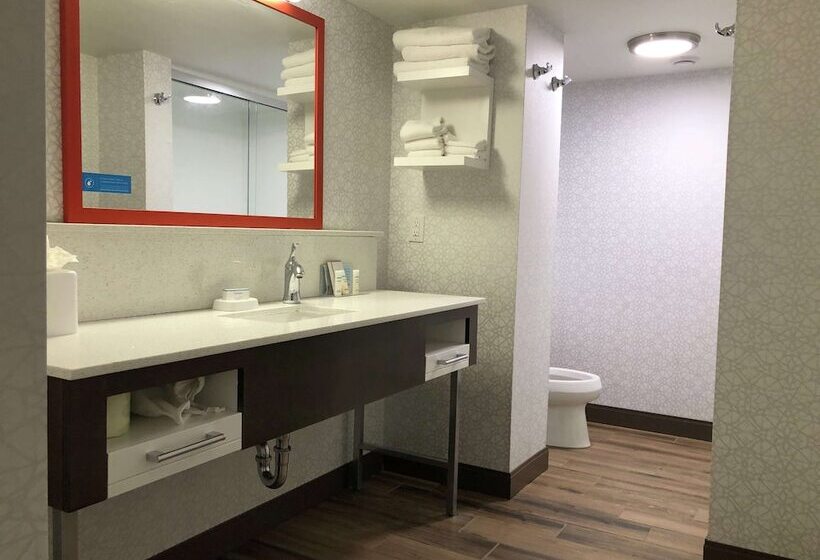 هتل Hampton Inn El Dorado