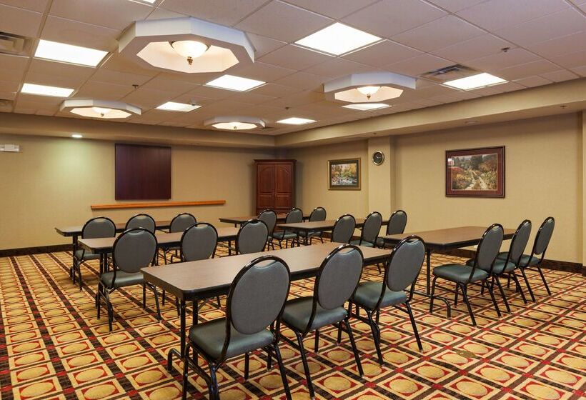 Отель Hampton Inn Elkton