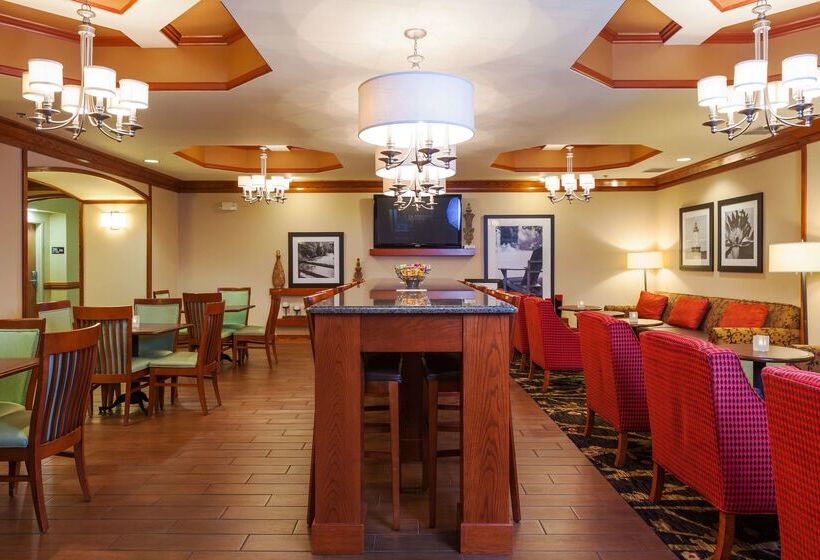 هتل Hampton Inn Elkton