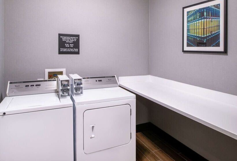 호텔 Hampton Inn Eugene