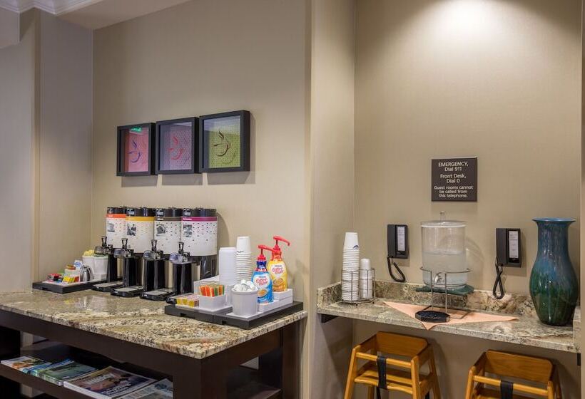 호텔 Hampton Inn Eugene