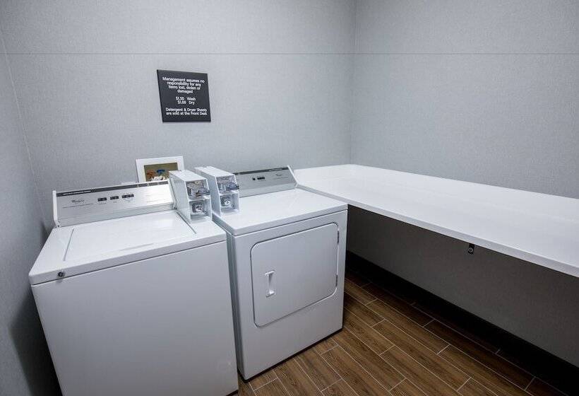 호텔 Hampton Inn Eugene