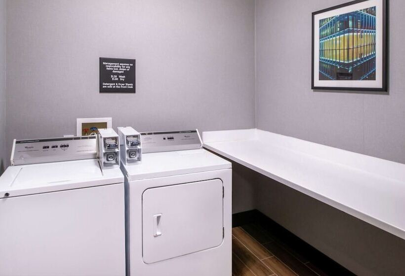 호텔 Hampton Inn Eugene