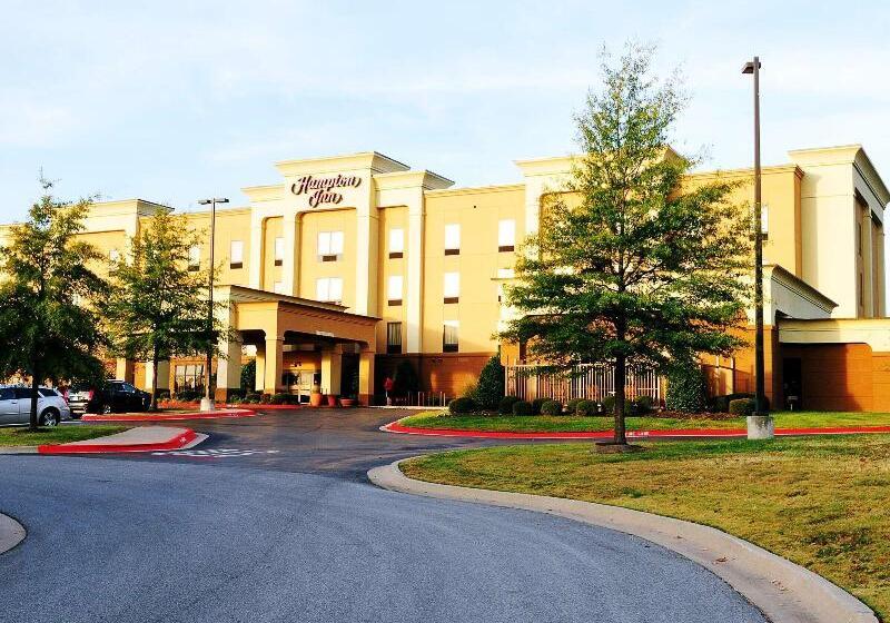 فندق Hampton Inn Fayetteville