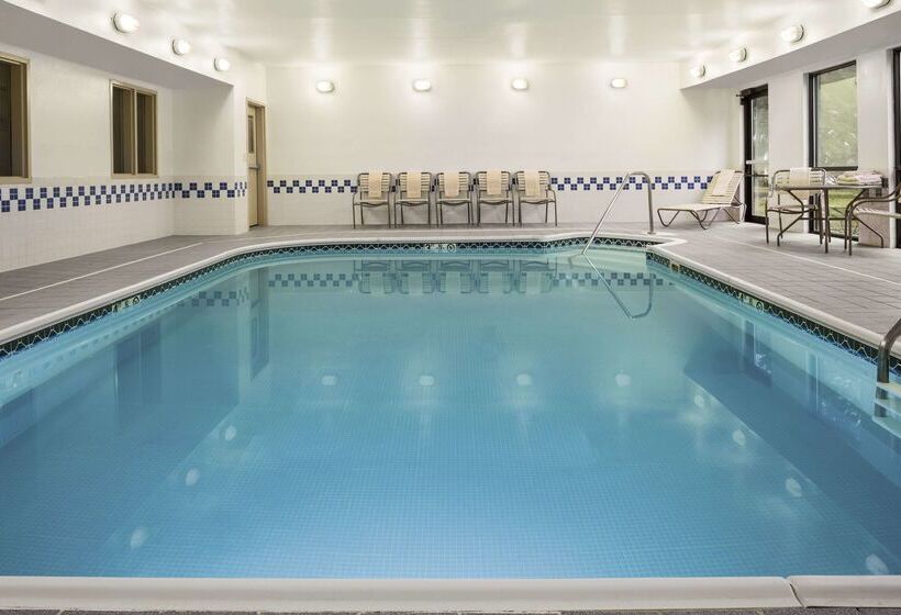 호텔 Hampton Inn Findlay