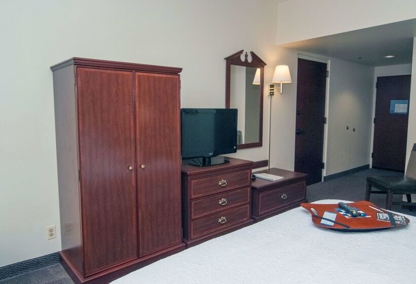 فندق Hampton Inn Flemington