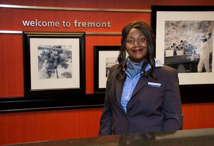 בית מלון כפרי Hampton Inn Fremont